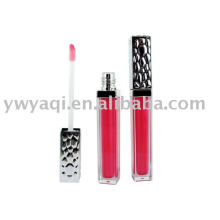 Yiwu Cosmetics Shimmer lip Gloss in Winter